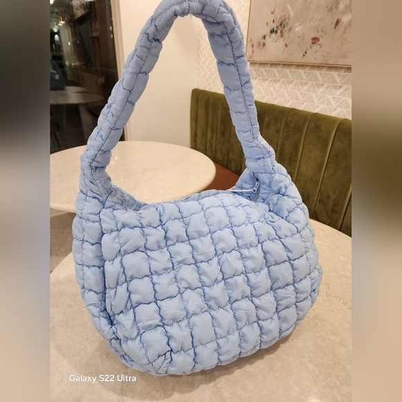 AR New York Women's Blue Oversized Cloud Quilted Crossbody Bag - Picture 3 of 12